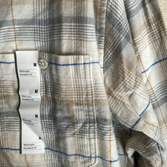 Goodfellow & Co Midweight Standard Fit Plaid Flannel Size Medium - Picture 4 of 7